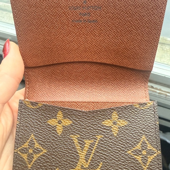 Louis Vuitton Classic Monogram Card Holder - LIKE NEW - Picture 6 of 7